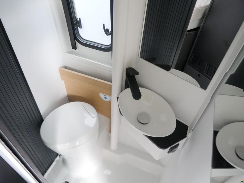 Adria Twin 640 SGX | 2027