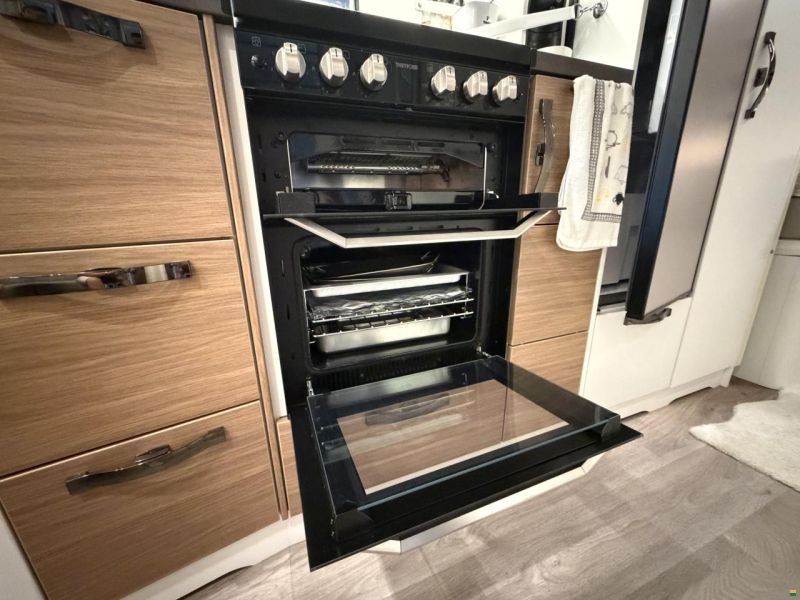 Eriba Nova 530