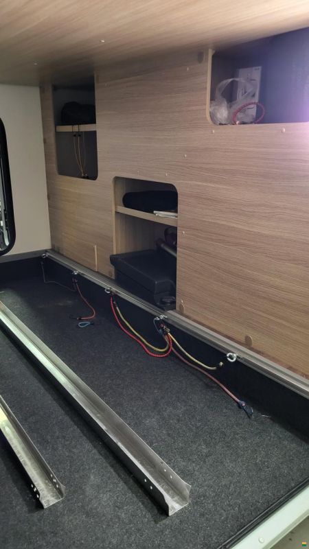Sunlight I 68 Adventure Edition Automat