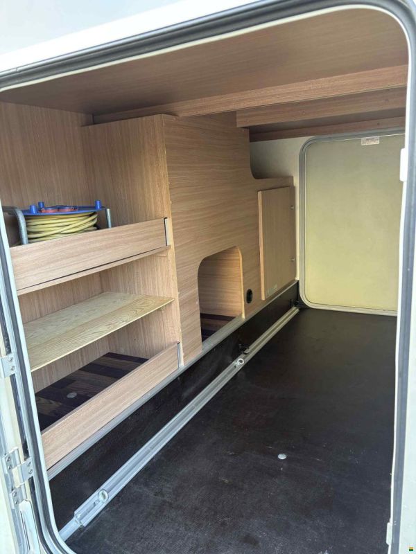 Knaus Sky TI 650 MEG