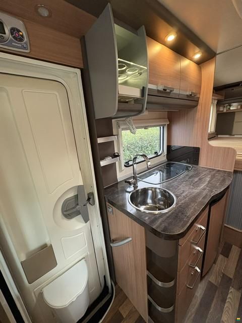 Knaus Sky TI 650 MEG