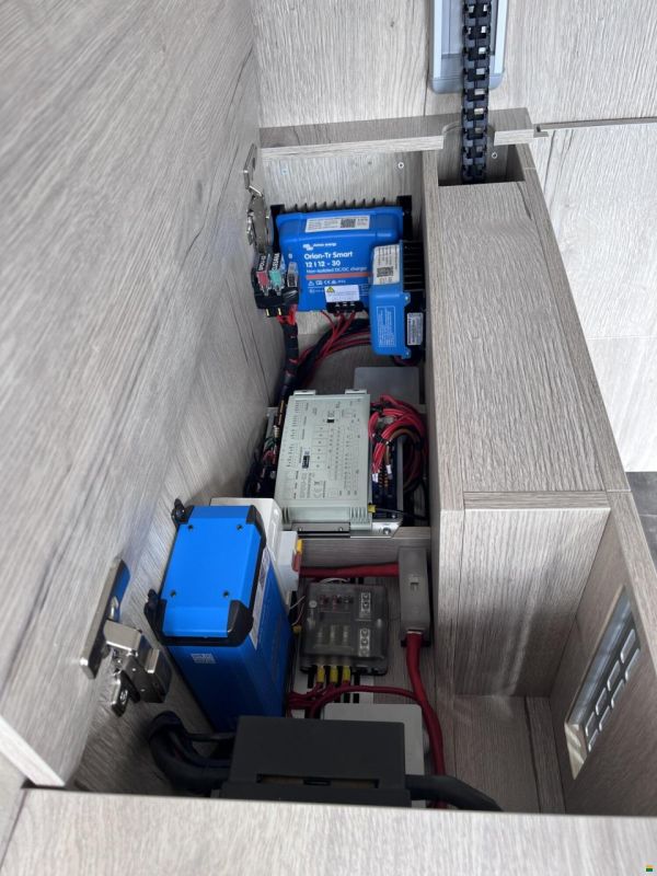 Megamobil Mega Classic 600 S Hubbett MAN 163 PS