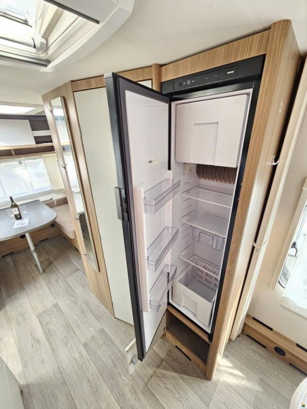 Bürstner Premio 490TS mit Queensbett, Mover!