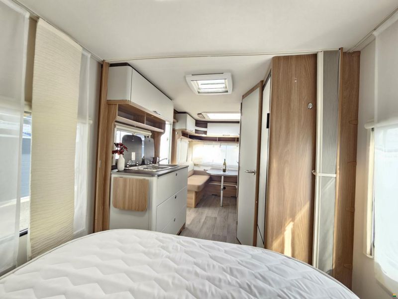 Bürstner Premio 490TS mit Queensbett, Mover!