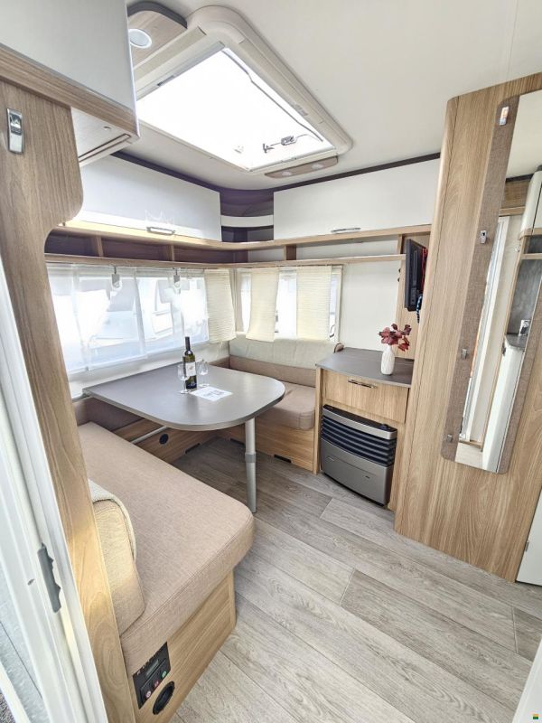 Bürstner Premio 490TS mit Queensbett, Mover!