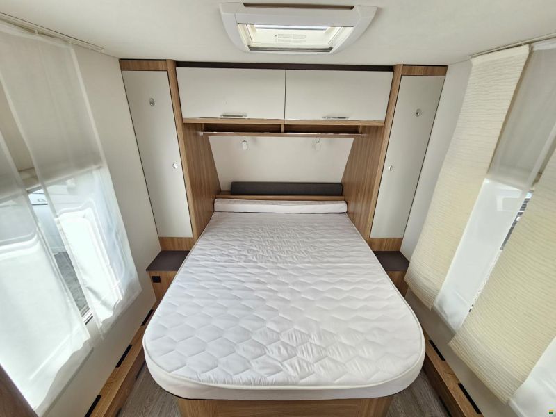 Bürstner Premio 490TS mit Queensbett, Mover!