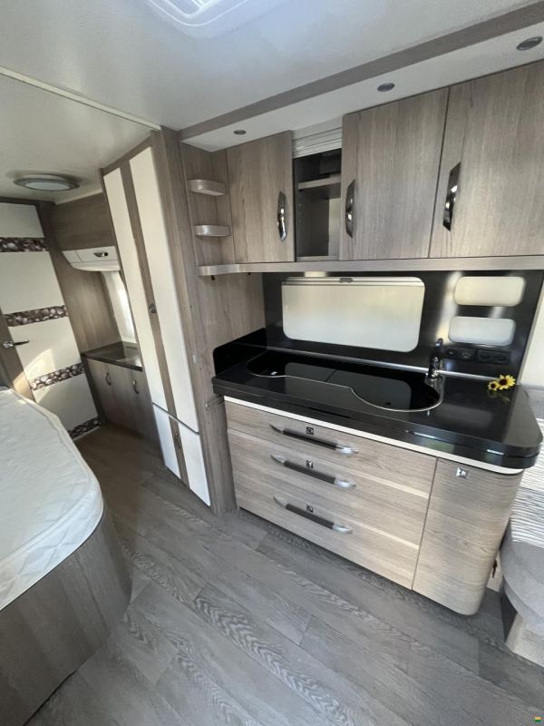 Hobby 560 WFU Prestige