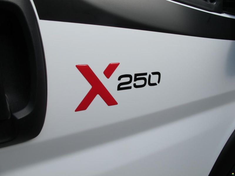 Challenger X250