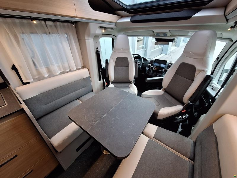 Adria Compact Select DL