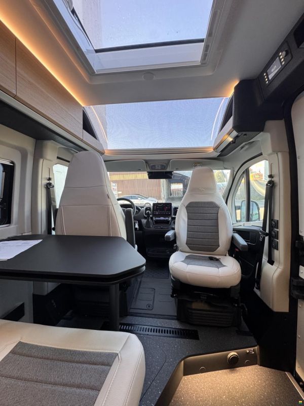 Adria Twin Select 640 SGX Swiss Edition
