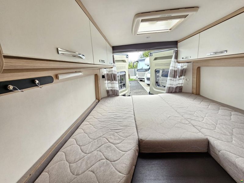 Pössl R640 mit Einzelbett, Automat!