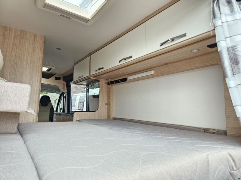Pössl R640 mit Einzelbett, Automat!