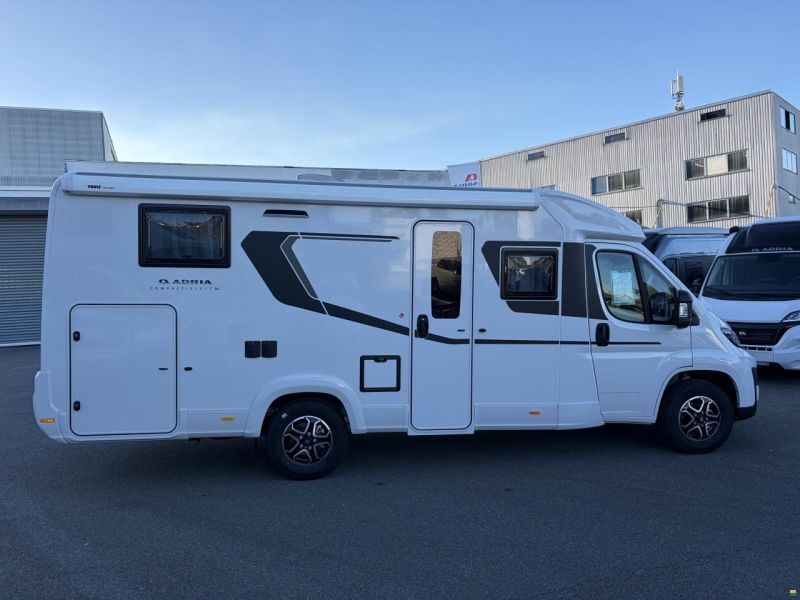 Adria Compact Select DL