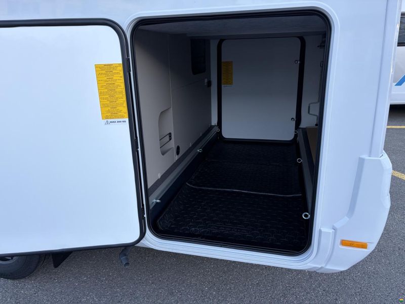 Adria Compact Select DL