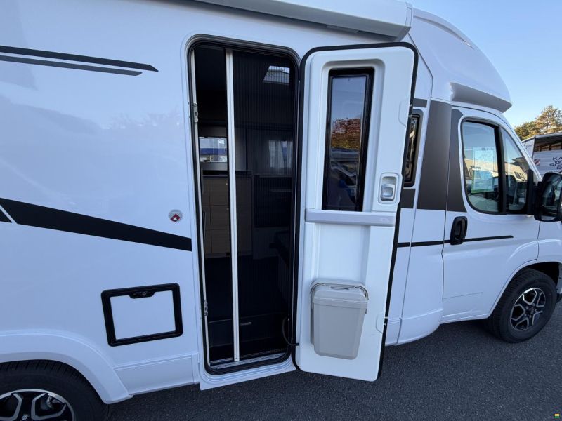Adria Compact Select DL
