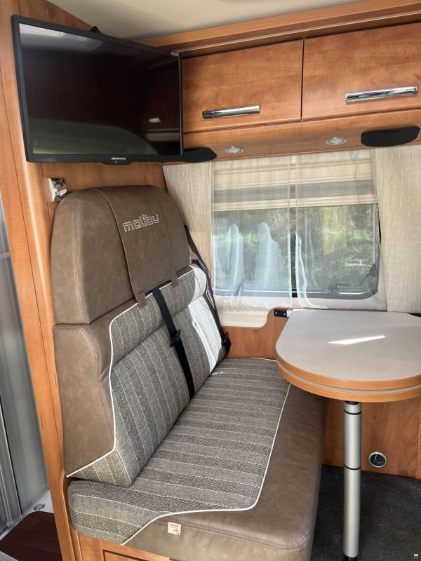 Malibu Van 600LE