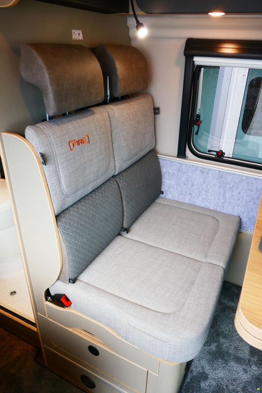 Weinsberg CaraBus Grey 600 MQ Edition Fire