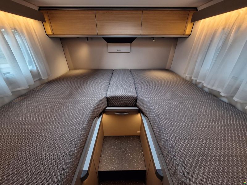 Adria Compact Select DL