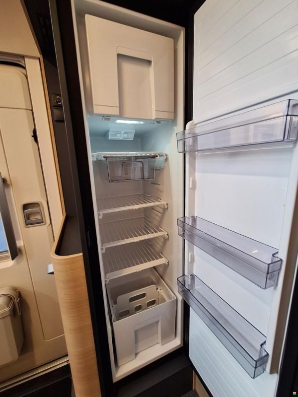 Adria Coral Select 670 DL