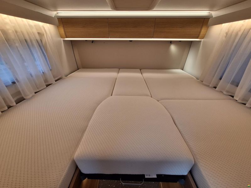 Adria Coral Select 670 DL
