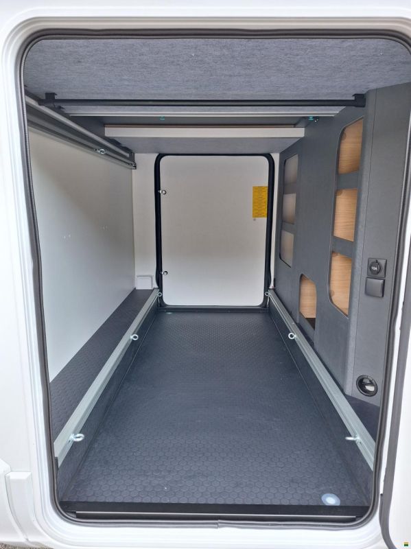 Adria Coral Select 670 DL
