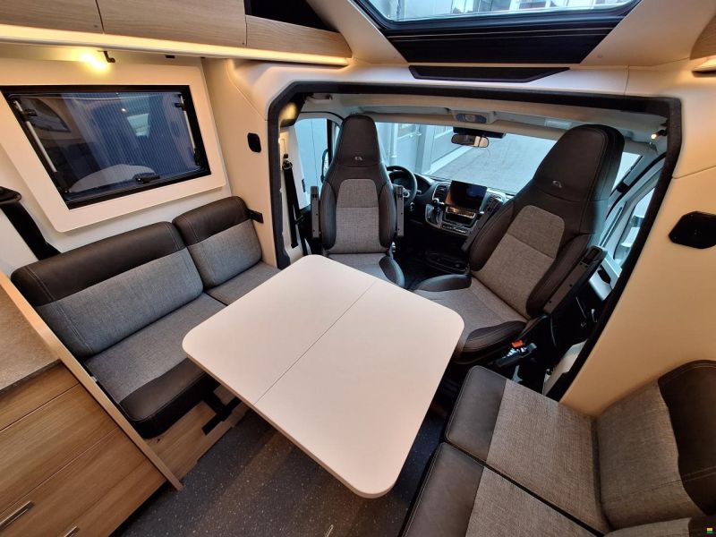 Adria Coral Select 670 DL
