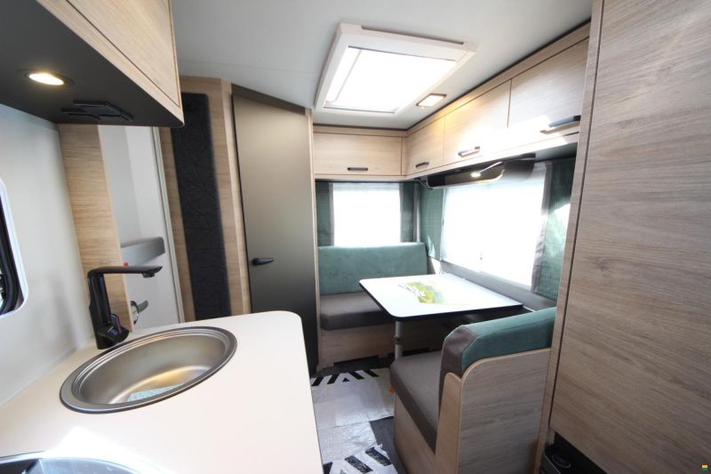 Weinsberg CaraOne 390 QD (2027)