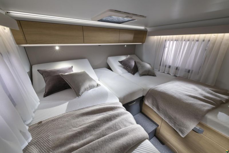 Adria Coral Select 650 DL