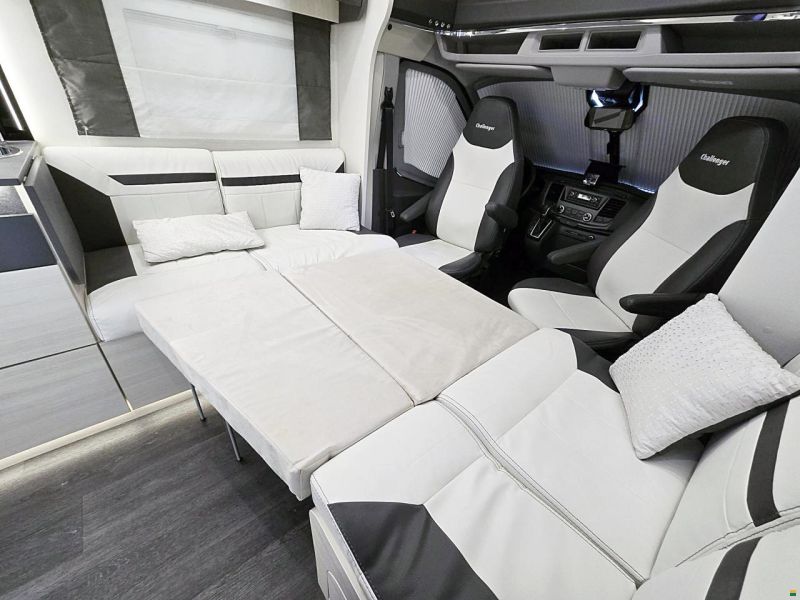Challenger 367 GA PREMIUM 2.0 TDCI AUTOMAT