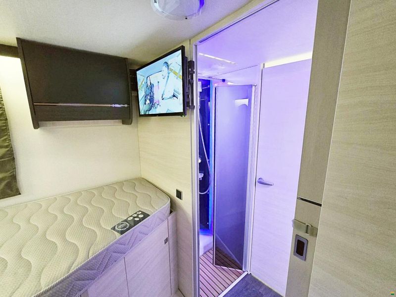 Challenger 367 GA PREMIUM 2.0 TDCI AUTOMAT