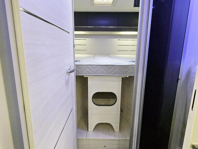 Challenger 367 GA PREMIUM 2.0 TDCI AUTOMAT