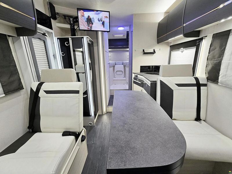 Challenger 367 GA PREMIUM 2.0 TDCI AUTOMAT