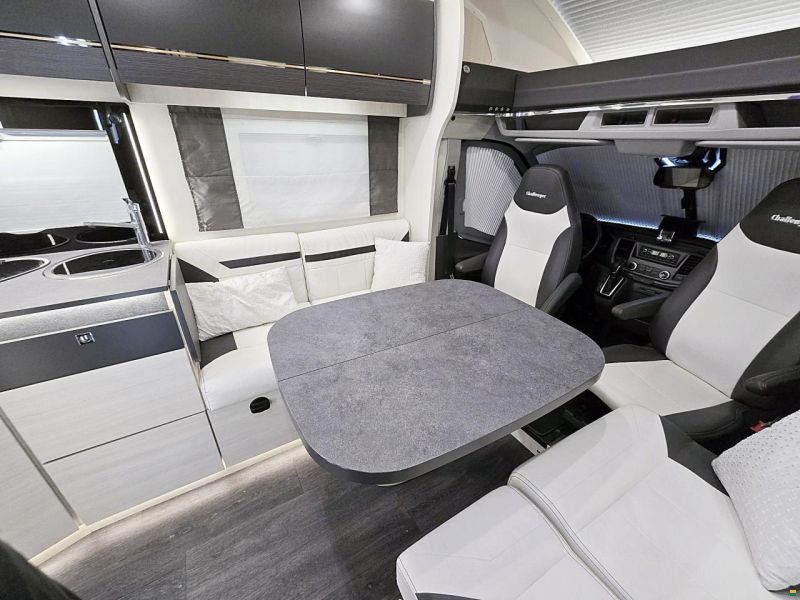 Challenger 367 GA PREMIUM 2.0 TDCI AUTOMAT