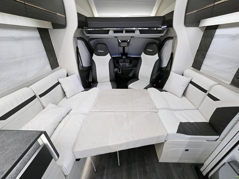 Challenger 367 GA PREMIUM 2.0 TDCI AUTOMAT