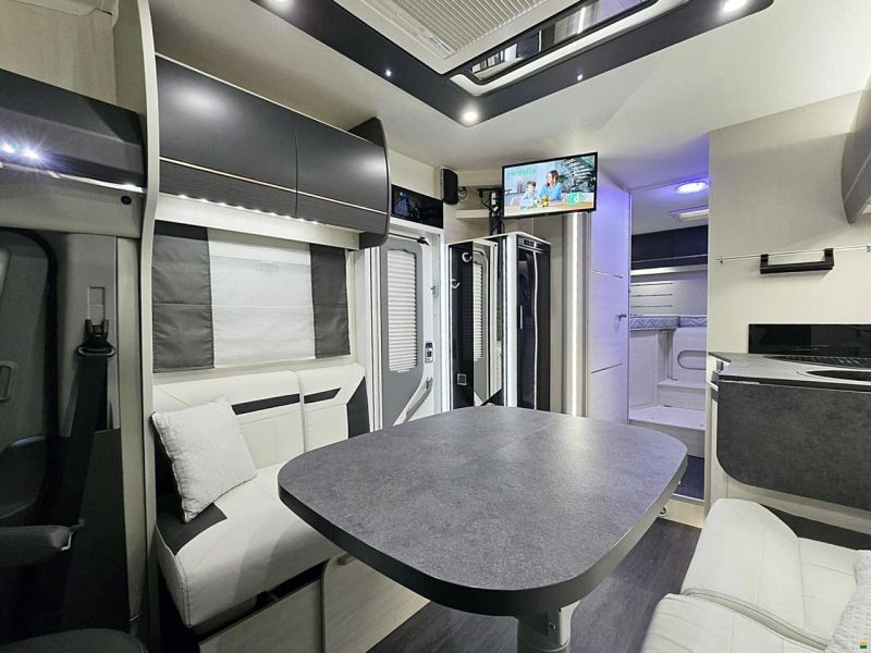 Challenger 367 GA PREMIUM 2.0 TDCI AUTOMAT