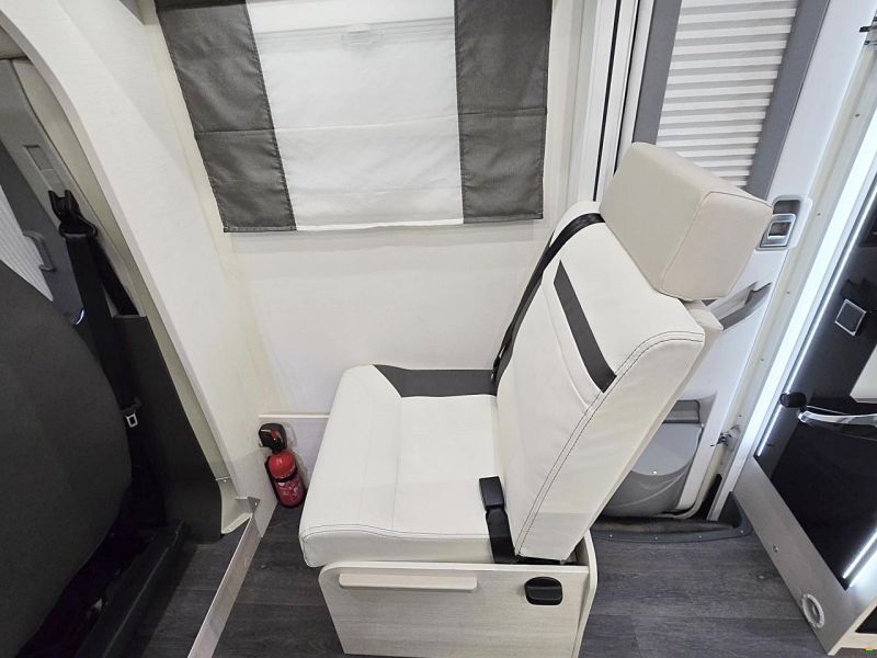 Challenger 367 GA PREMIUM 2.0 TDCI AUTOMAT
