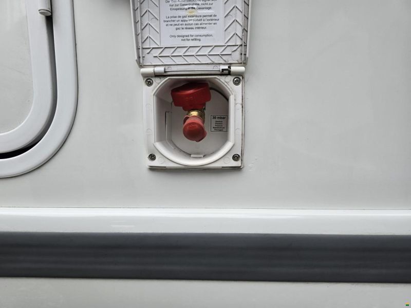 Challenger 367 GA PREMIUM 2.0 TDCI AUTOMAT