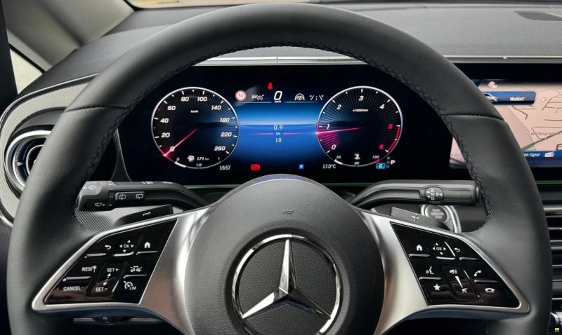 Pössl MERCEDES-BENZ Campstar V250 d lang 4mati