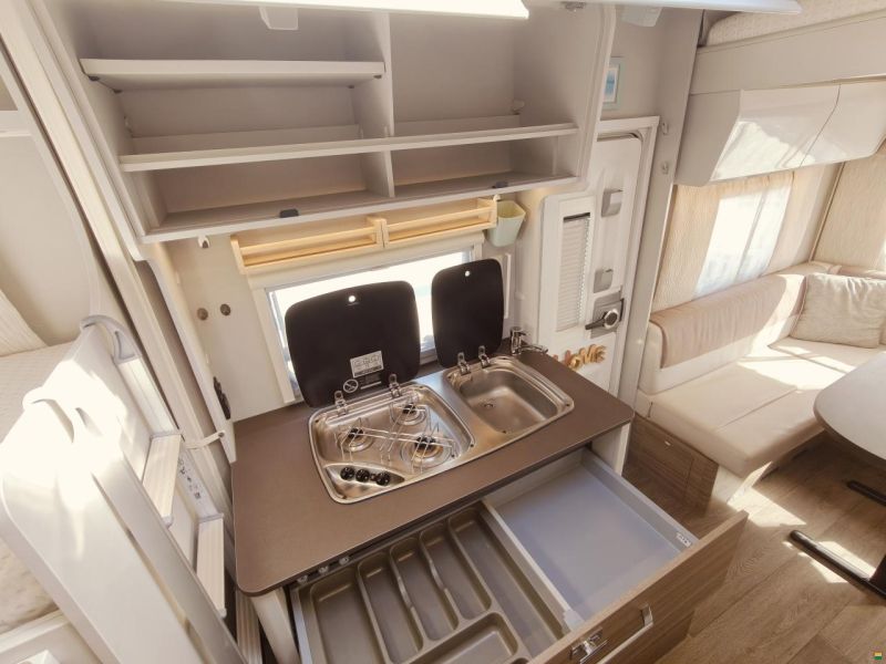 Bürstner Averso Plus 510 TK -Hubbett -Stockbett