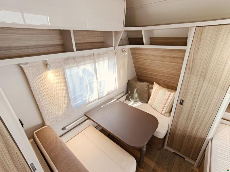 Bürstner Averso Plus 510 TK -Hubbett -Stockbett