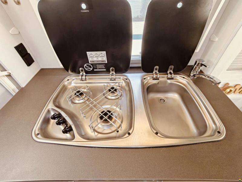 Bürstner Averso Plus 510 TK -Hubbett -Stockbett