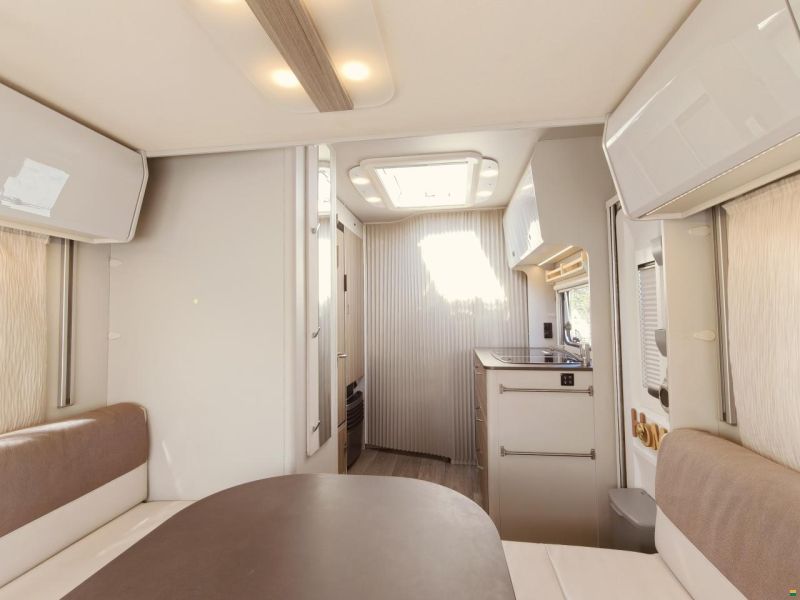 Bürstner Averso Plus 510 TK -Hubbett -Stockbett
