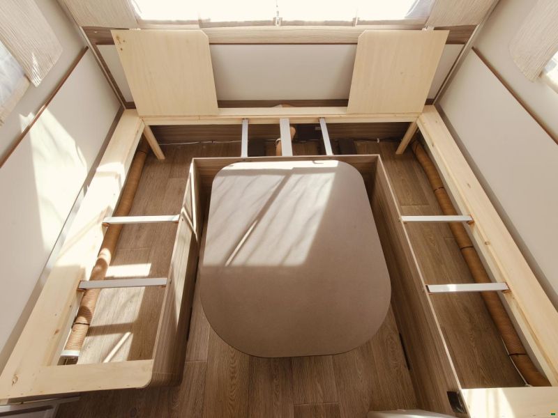 Bürstner Averso Plus 510 TK -Hubbett -Stockbett