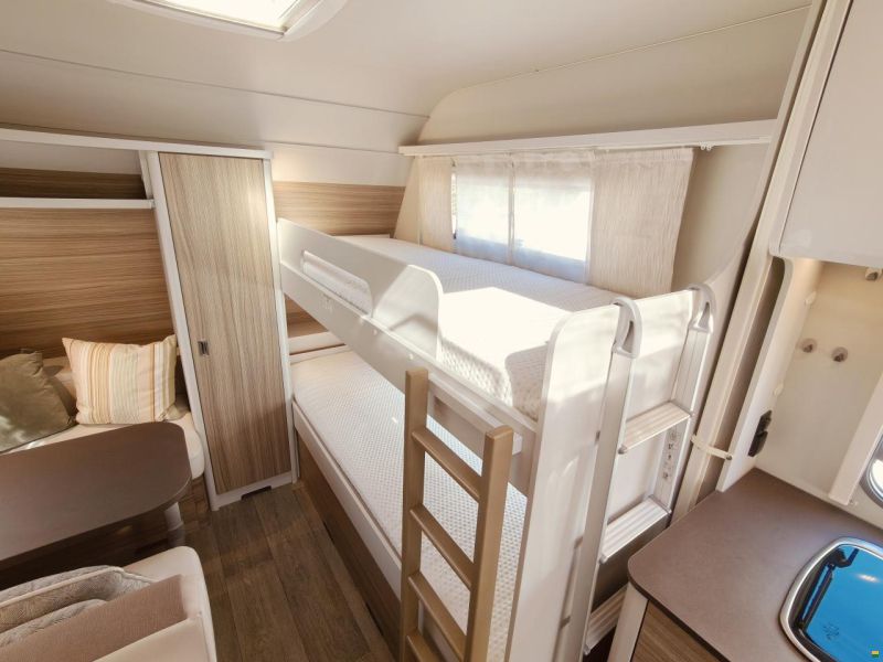 Bürstner Averso Plus 510 TK -Hubbett -Stockbett