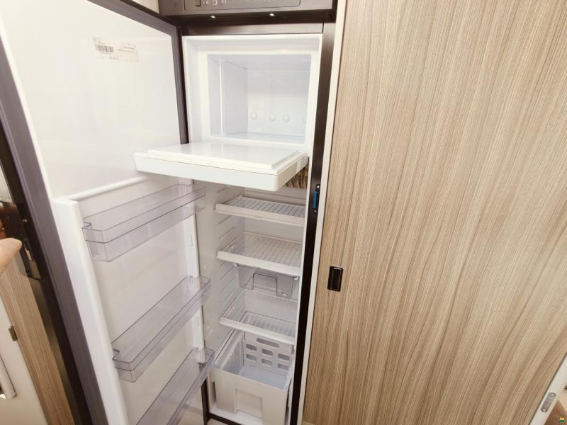 Bürstner Averso Plus 510 TK -Hubbett -Stockbett