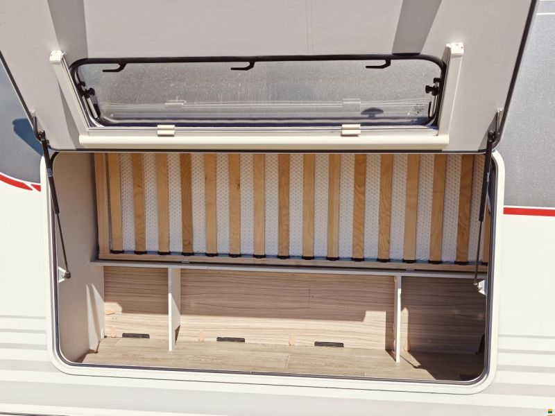 Bürstner Averso Plus 510 TK -Hubbett -Stockbett