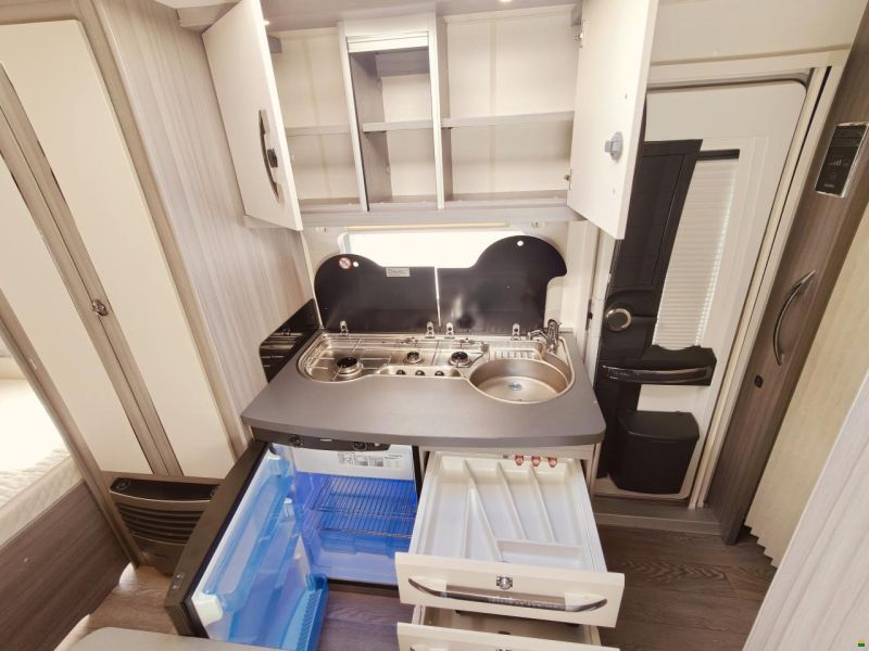 Hobby On Tour 470 KMF - Stockbett - Dachklima