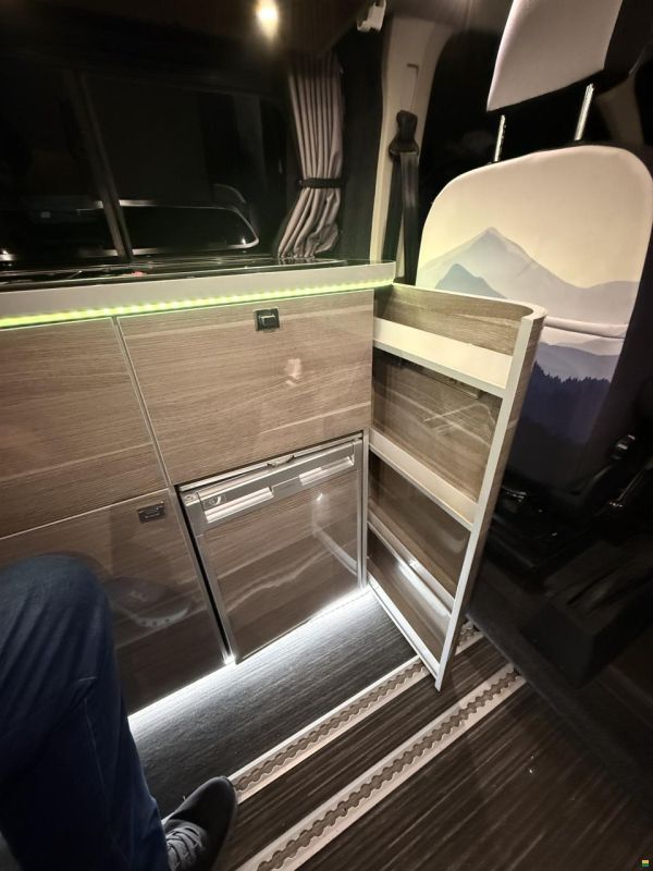 Ford Transit Costum Wellhouse