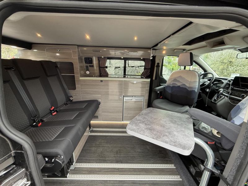 Ford Transit Costum Wellhouse