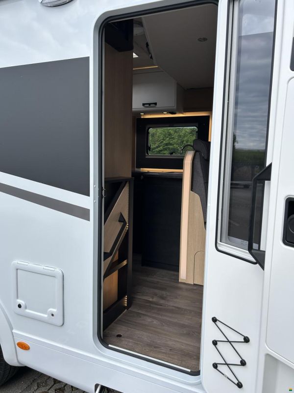 Sunlight Adventure T 66S